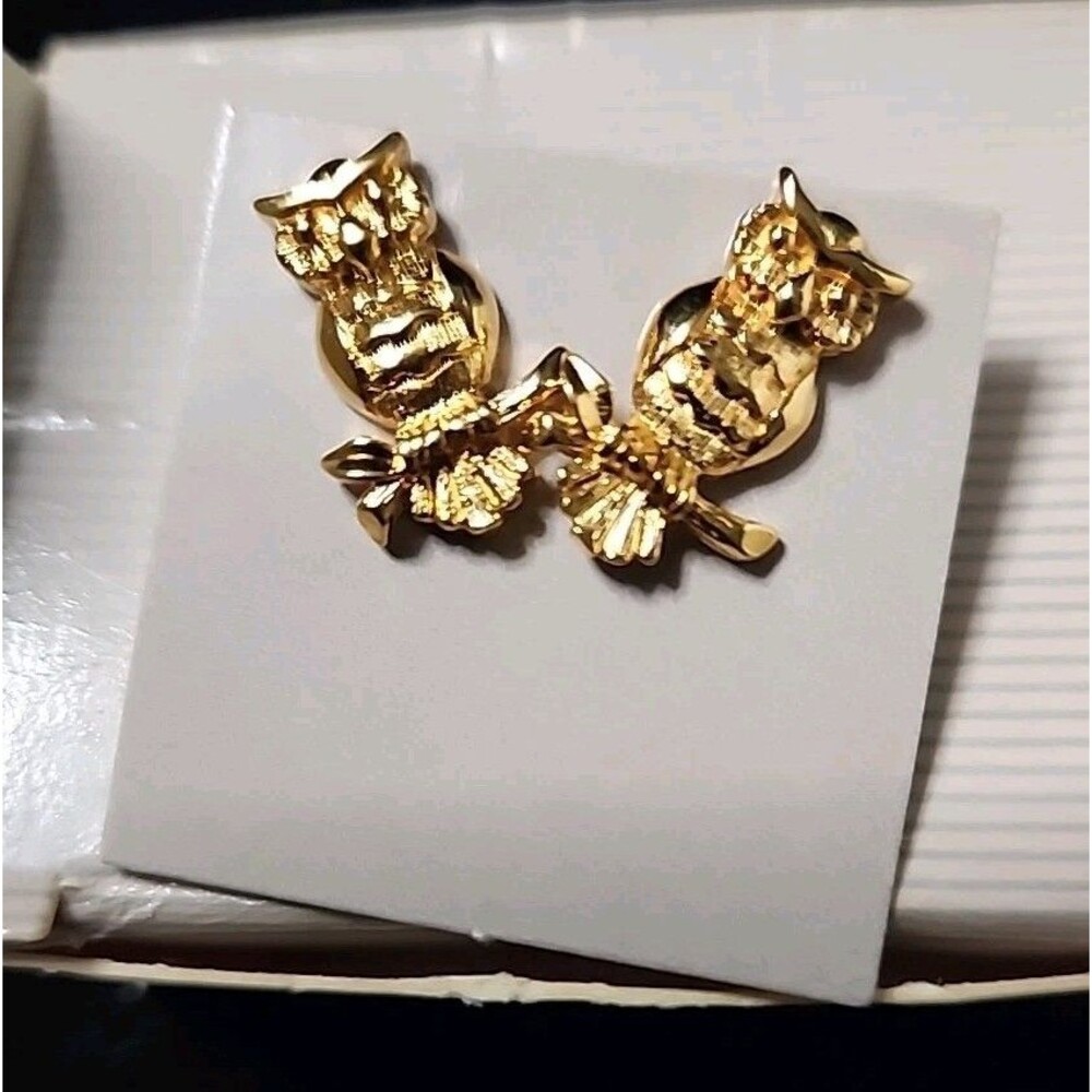 Vintage AVON Gold Tone Owl Post Earrings New With Box - Picture 4 of 4